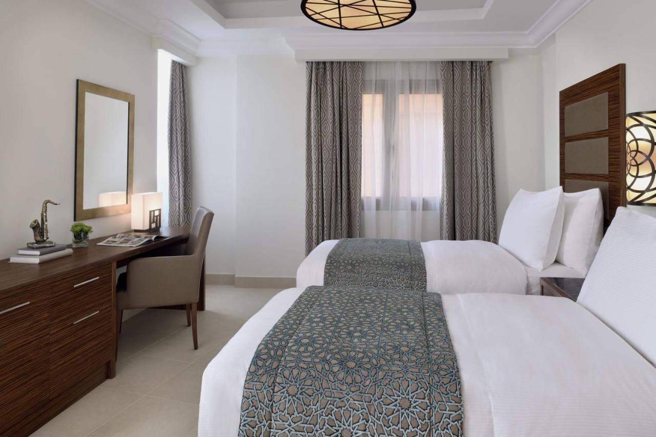 Marriott Executive Apartments Al Khobar Exteriör bild A guest room at the hotel