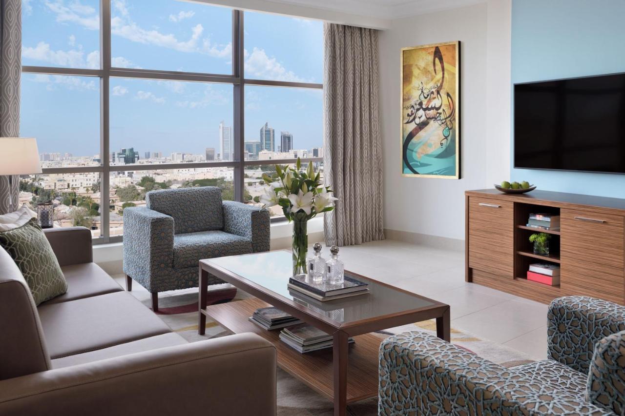 Marriott Executive Apartments Al Khobar Exteriör bild A living room in a typical apartment