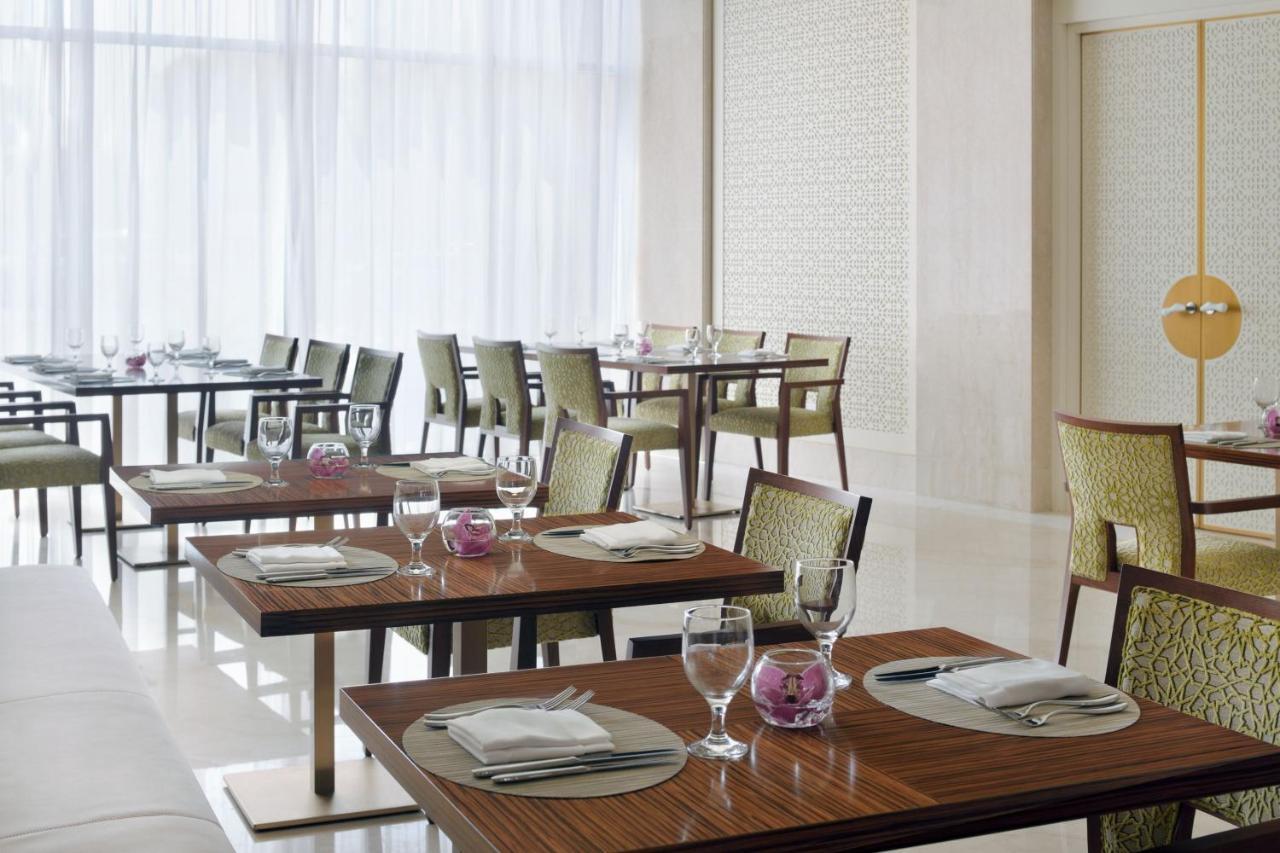 Marriott Executive Apartments Al Khobar Exteriör bild The restaurant