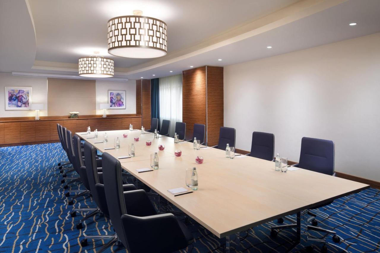 Marriott Executive Apartments Al Khobar Exteriör bild Boardroom